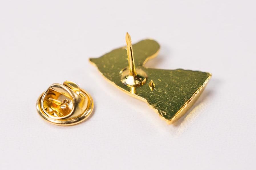 Gold Knight Chess Pin - Accessory - Chess-House