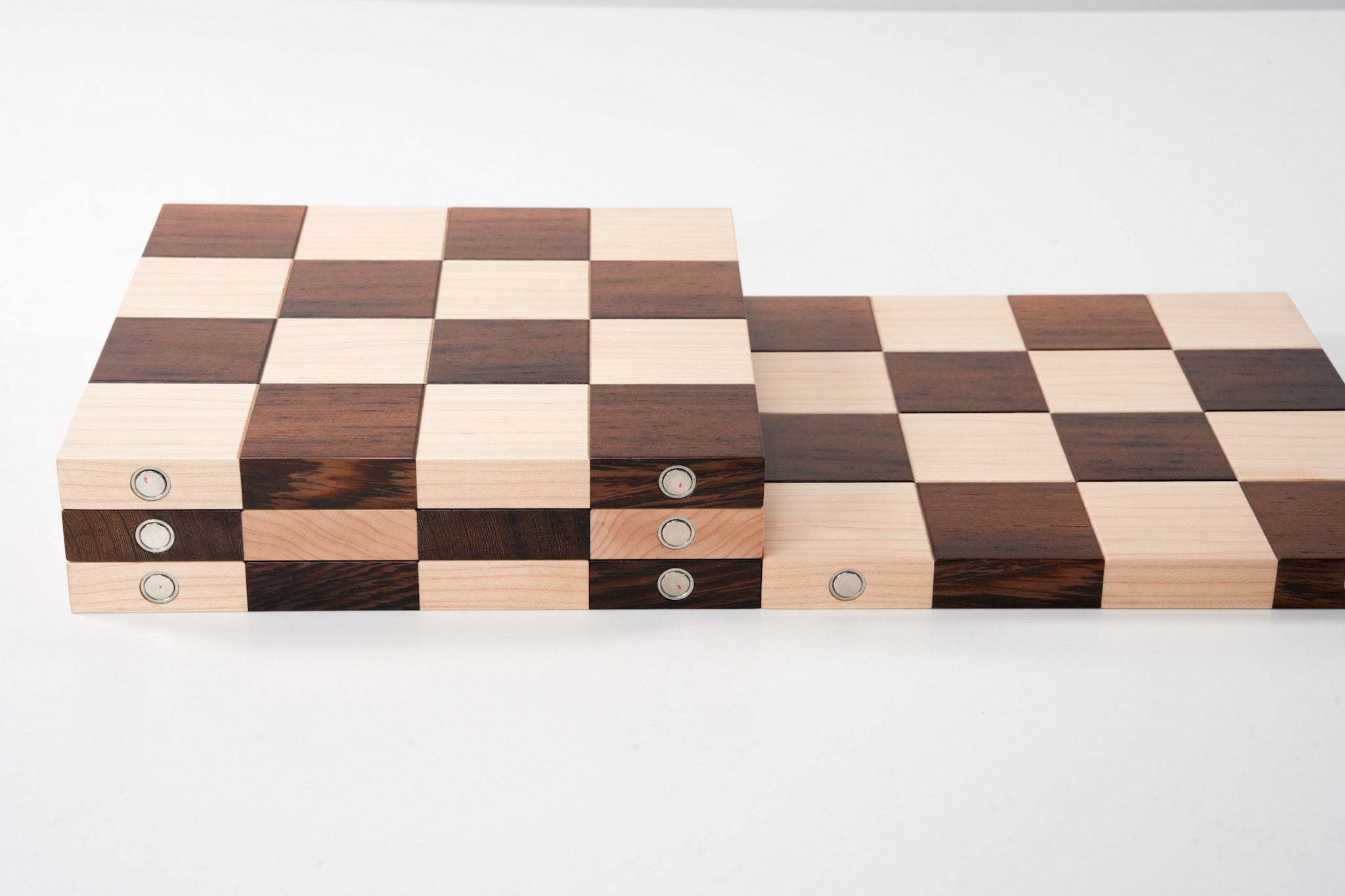 the STACK Chessboard - Tournament Edition - Light Wenge and Maple LIMI