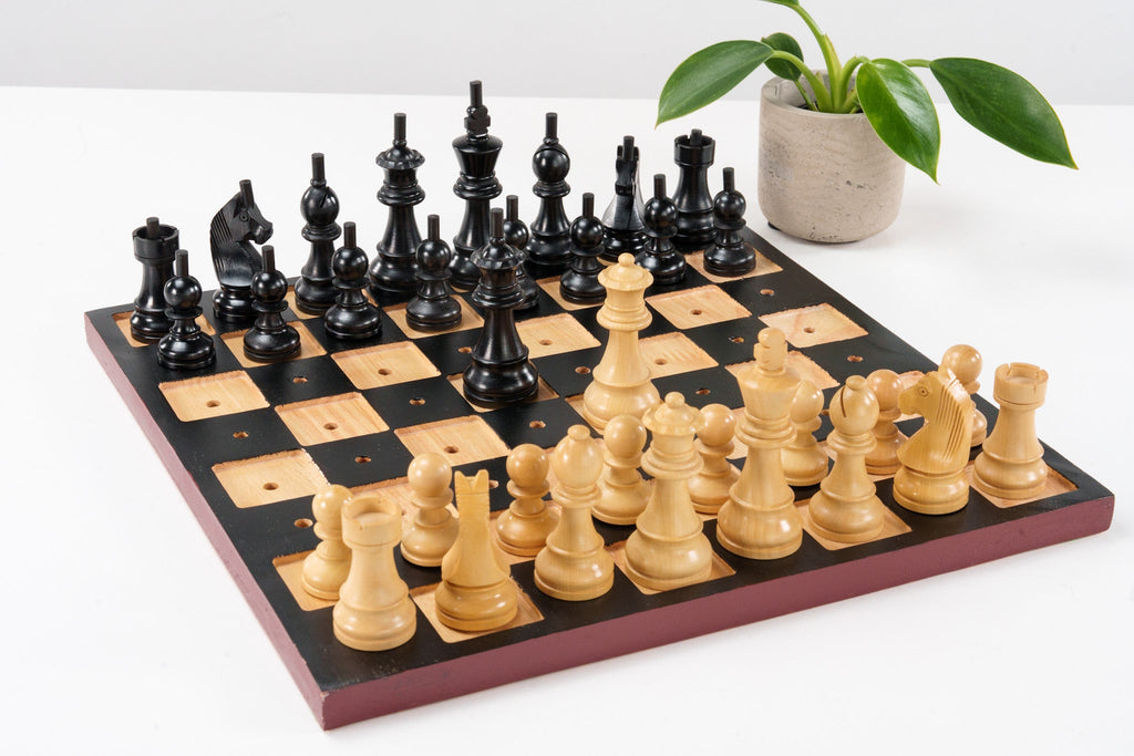 6 inch King of Chess Wood Chess Pieces (with 2 extra Queens