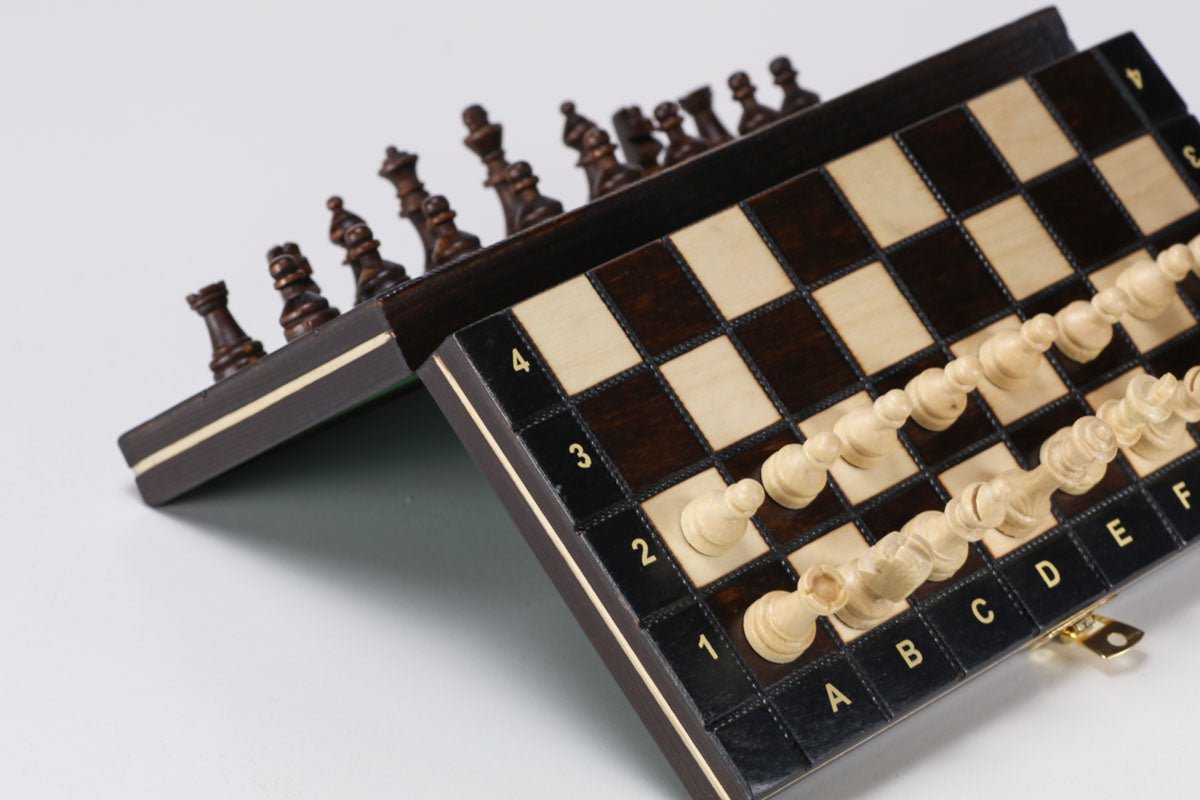 11" Birchwood Magnetic Chess Set