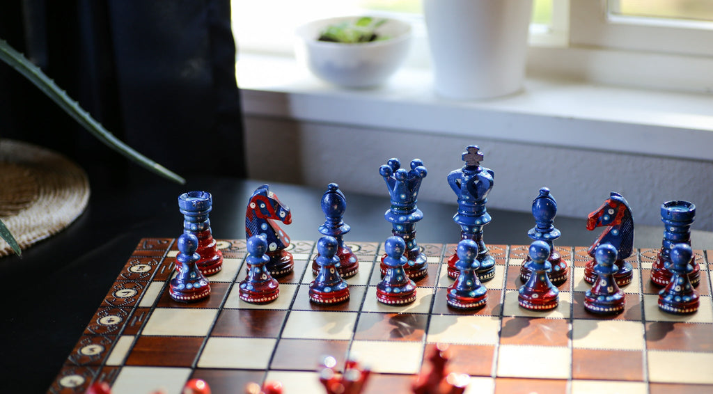 Hyde Park Chess Masters - Installed in 1972, this giant chess board stands  in the Nagoya Gardens of Hyde Park. : r/sydney